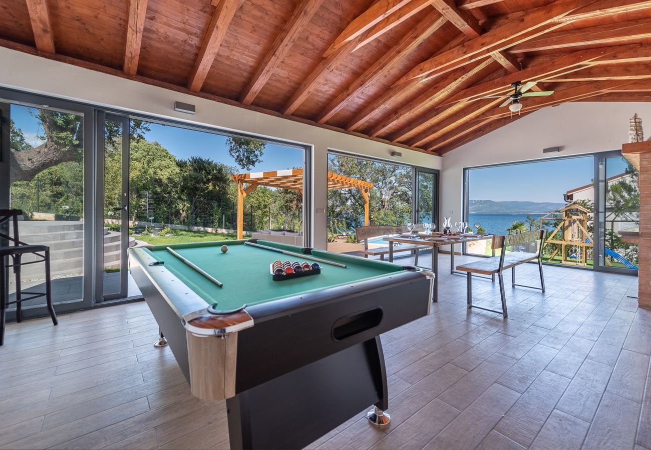 Villa in Posedarje - Beachfront villa Promenada