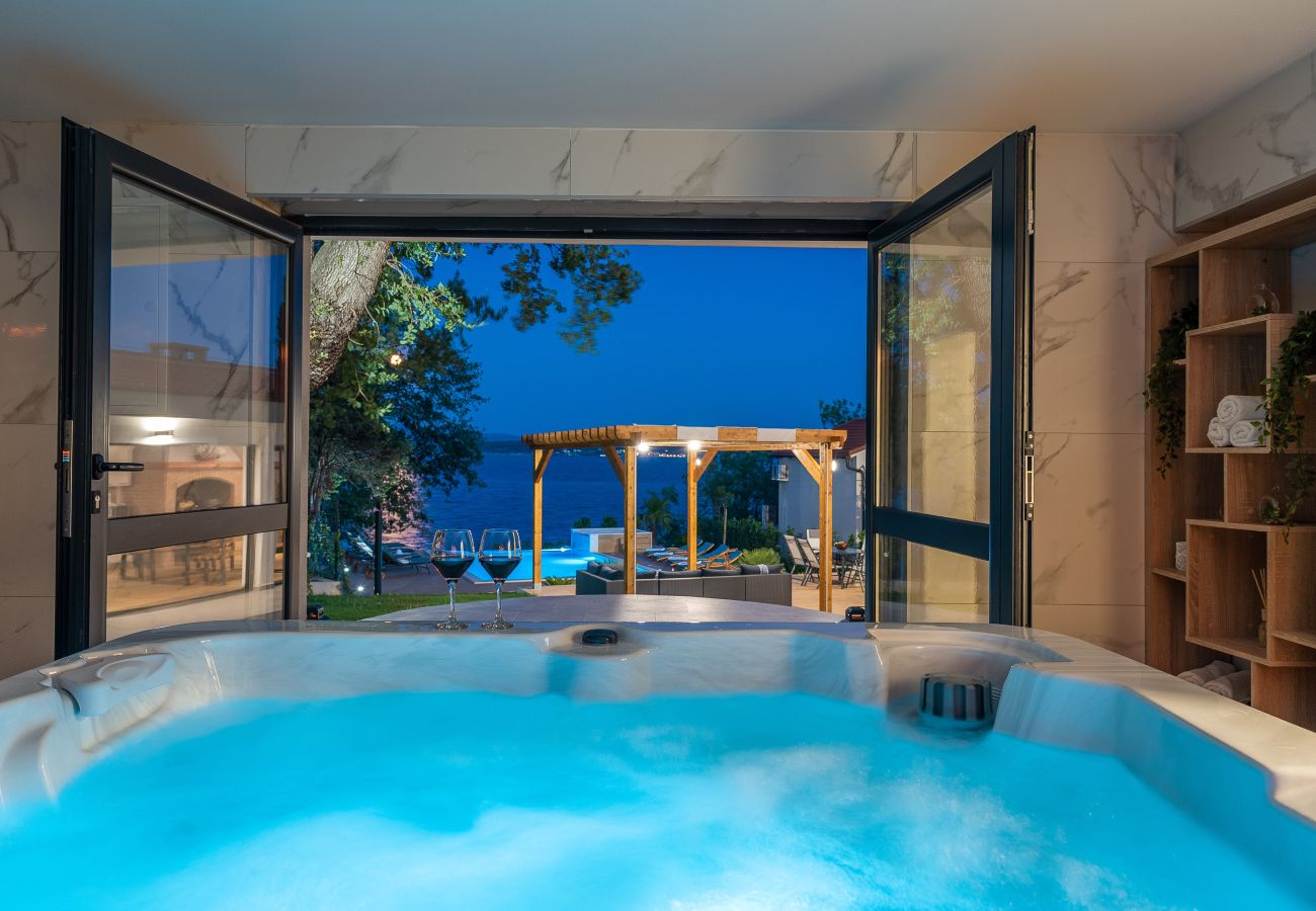 Villa in Posedarje - Beachfront villa Promenada