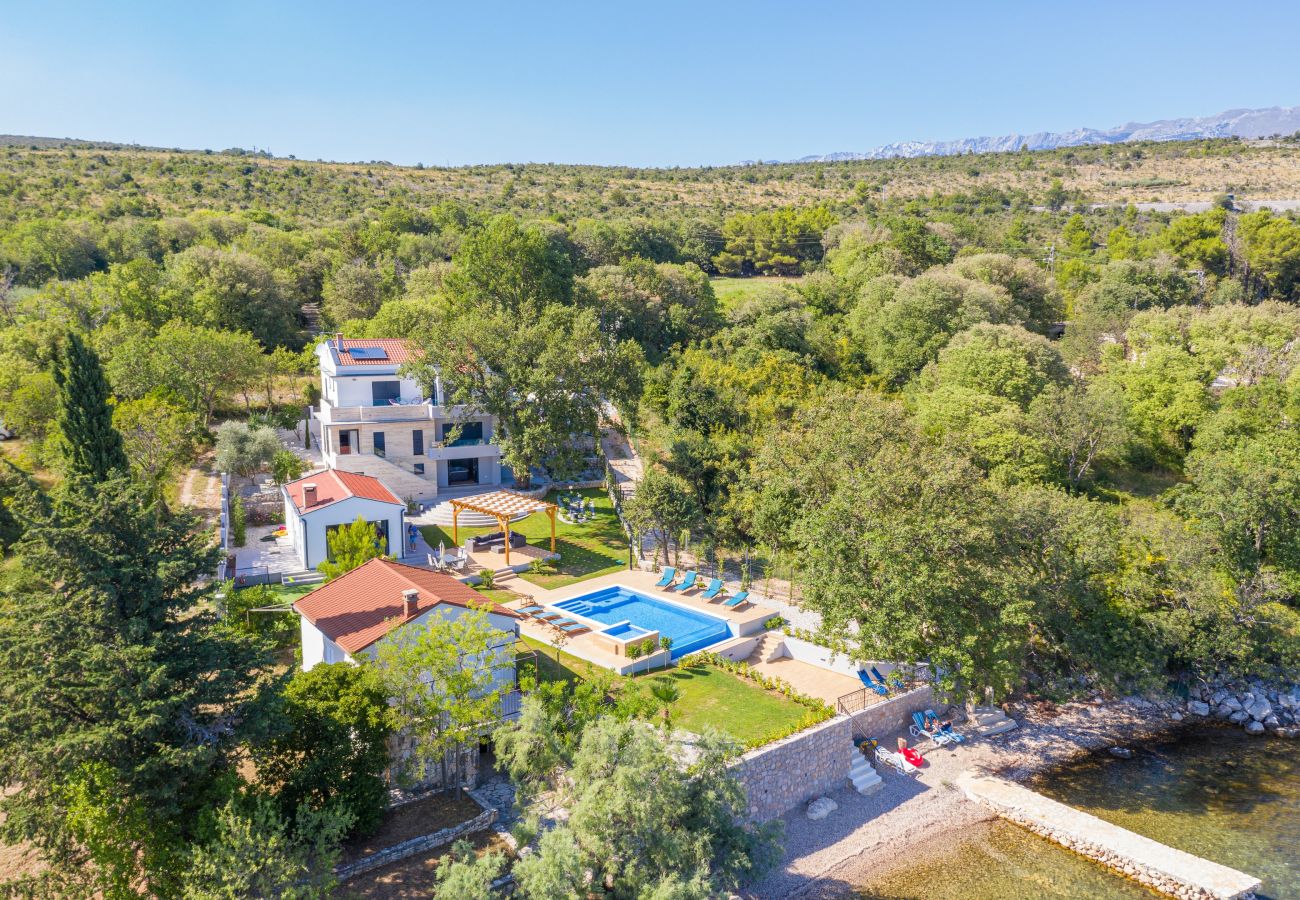 Villa in Posedarje - Beachfront villa Promenada