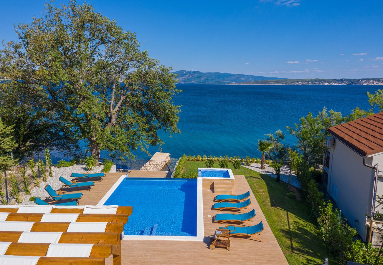 Villa in Posedarje - Beachfront villa Promenada