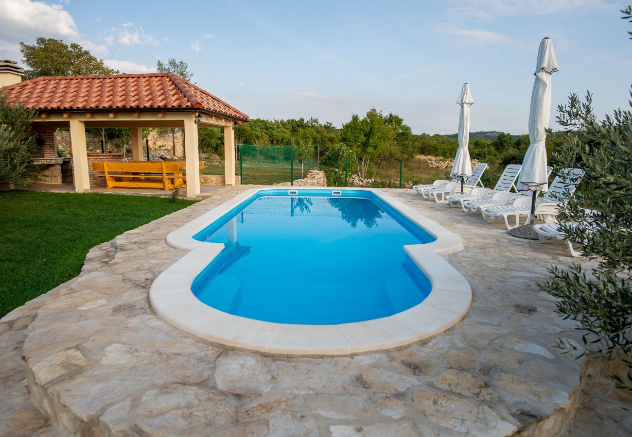 Villa in Trbounje - Villa Magic with heated pool