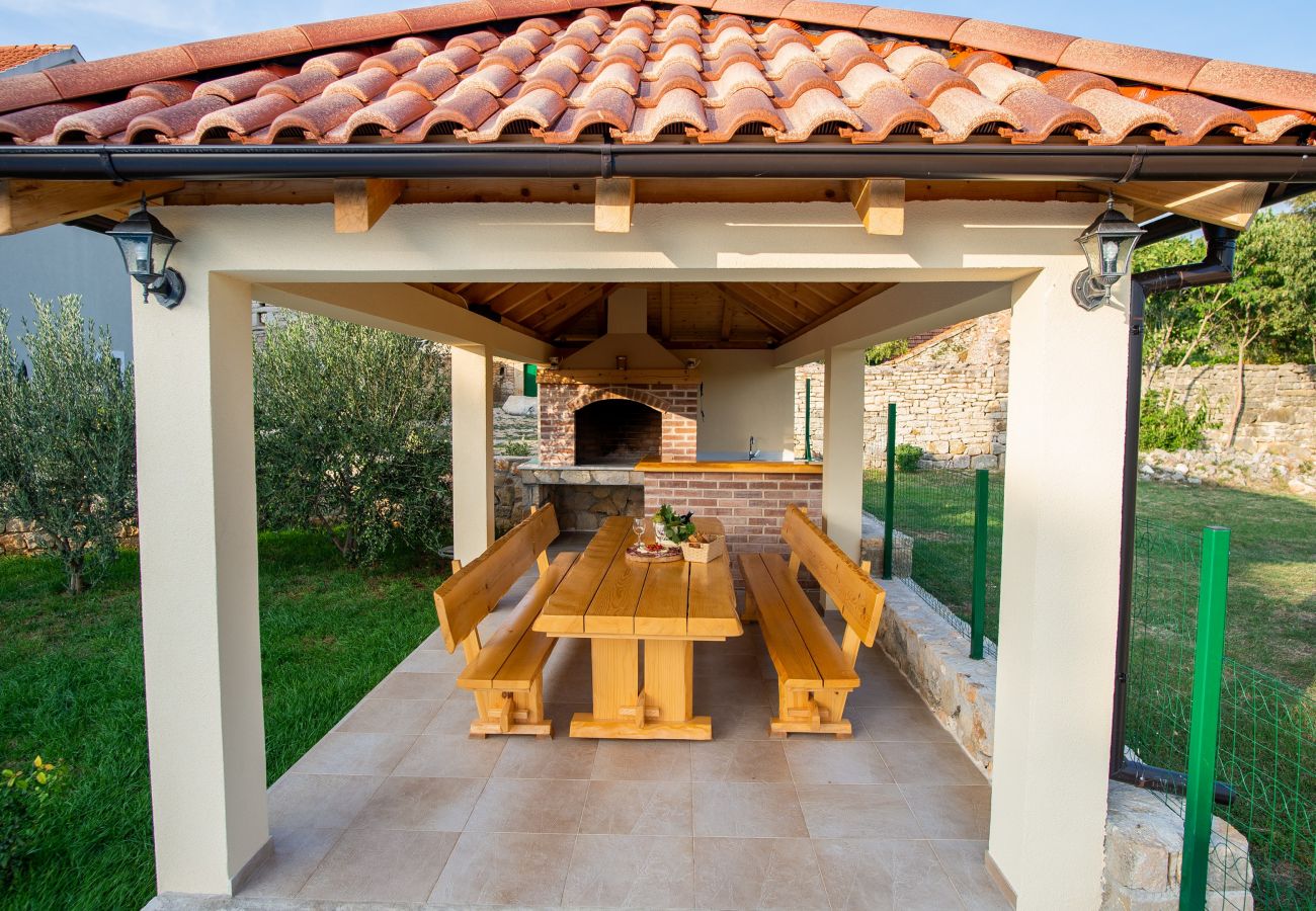 Villa in Trbounje - Villa Magic with heated pool