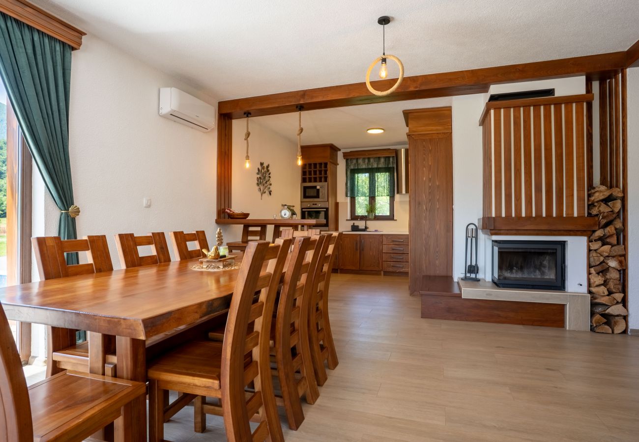 Villa in Brušane - Villa Brusiana with heated pool