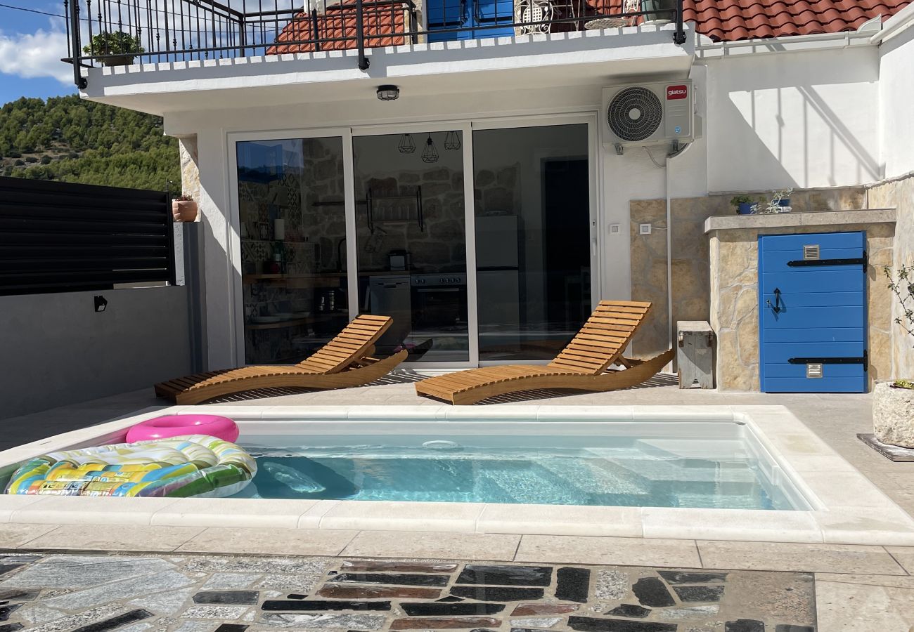 House in Vrsine - Holiday Home Cherry with pool
