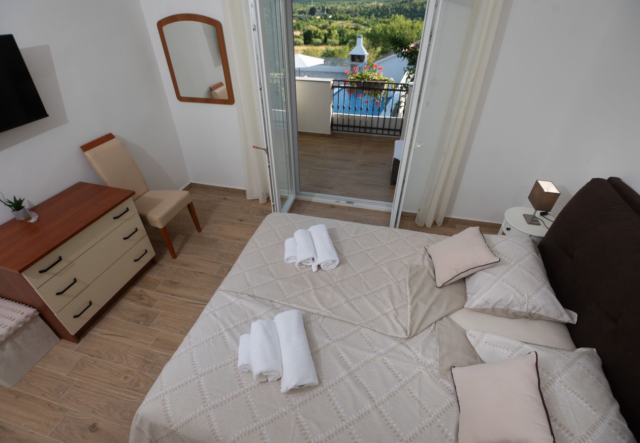 House in Pridraga - Holiday Home Lantina with pool
