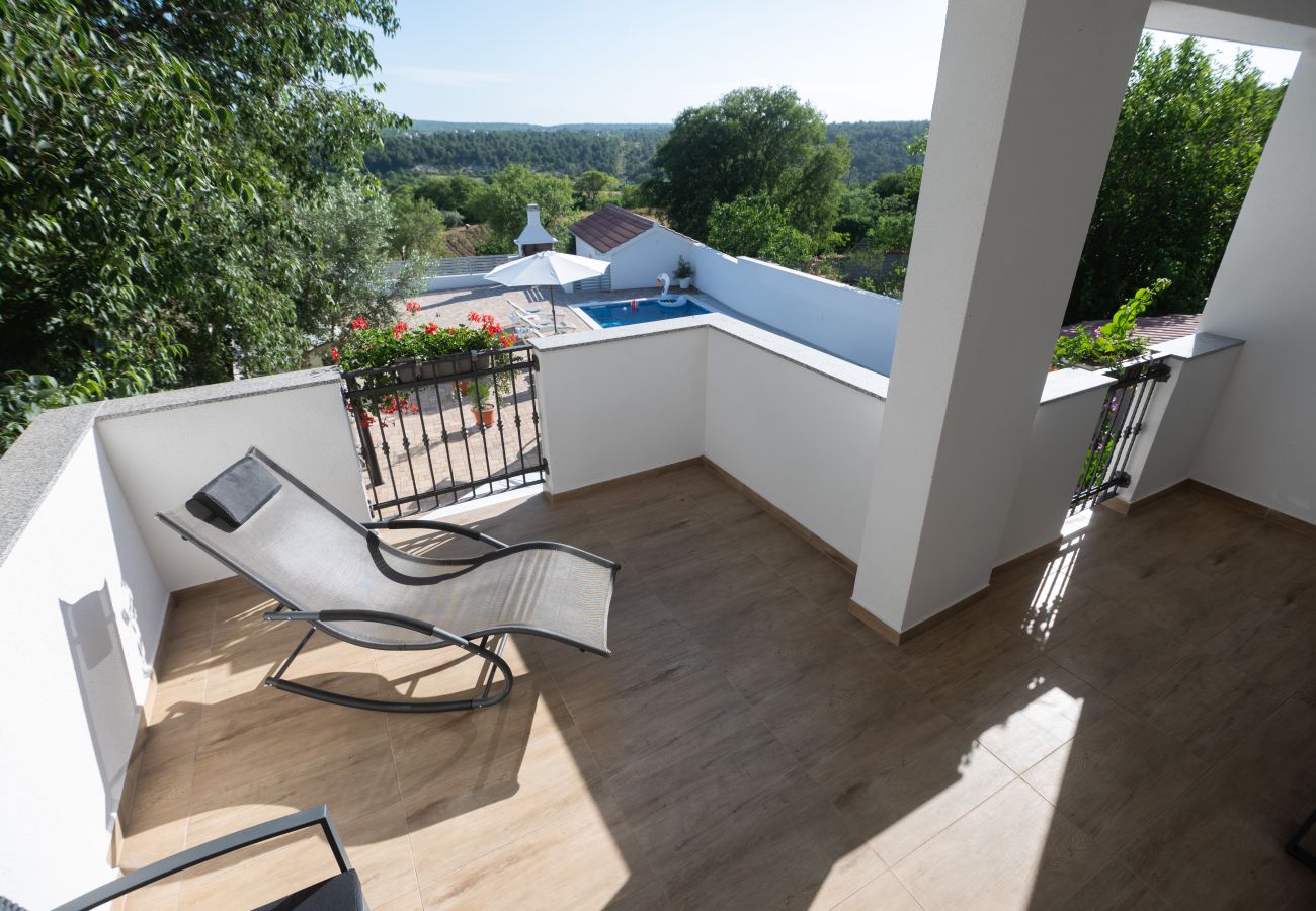 House in Pridraga - Holiday Home Lantina with pool