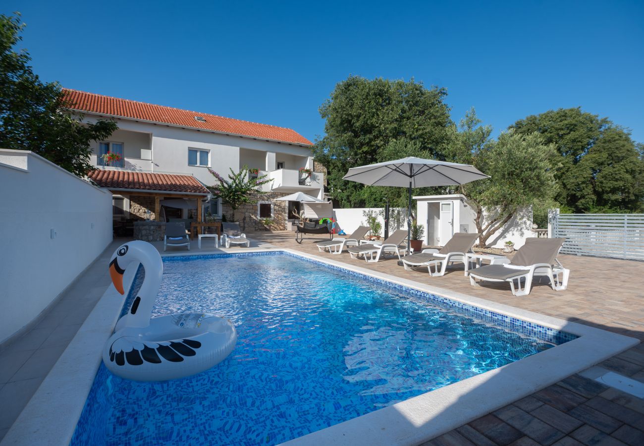 House in Pridraga - Holiday Home Lantina with pool