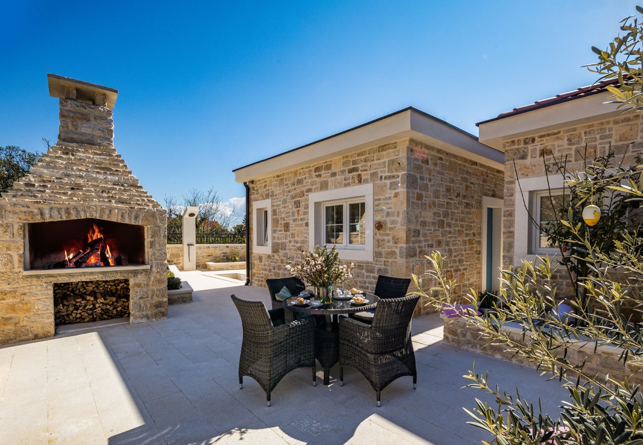 Villa in Zadar - Villa Katarina with pool