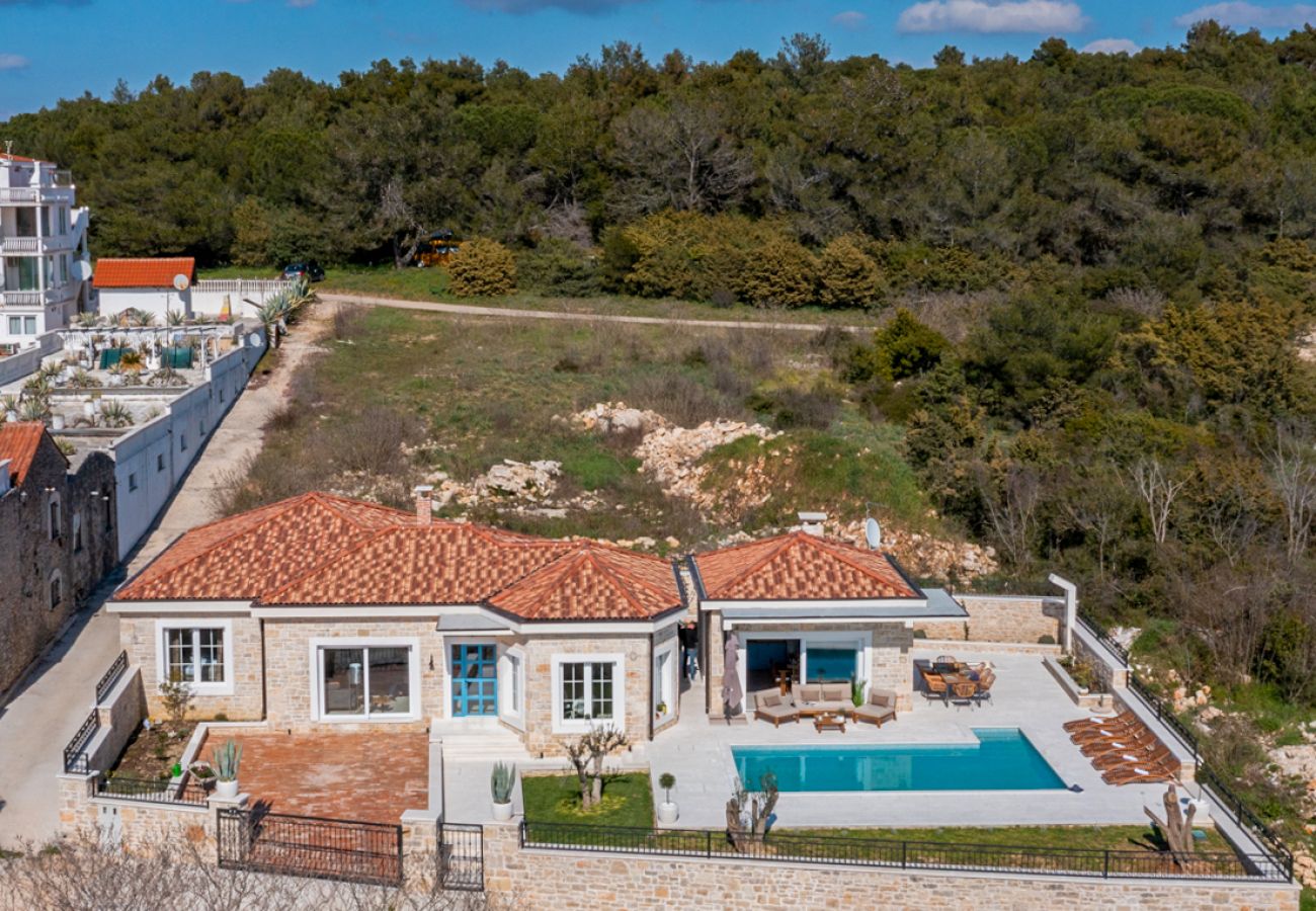 Villa in Zadar - Villa Katarina with pool
