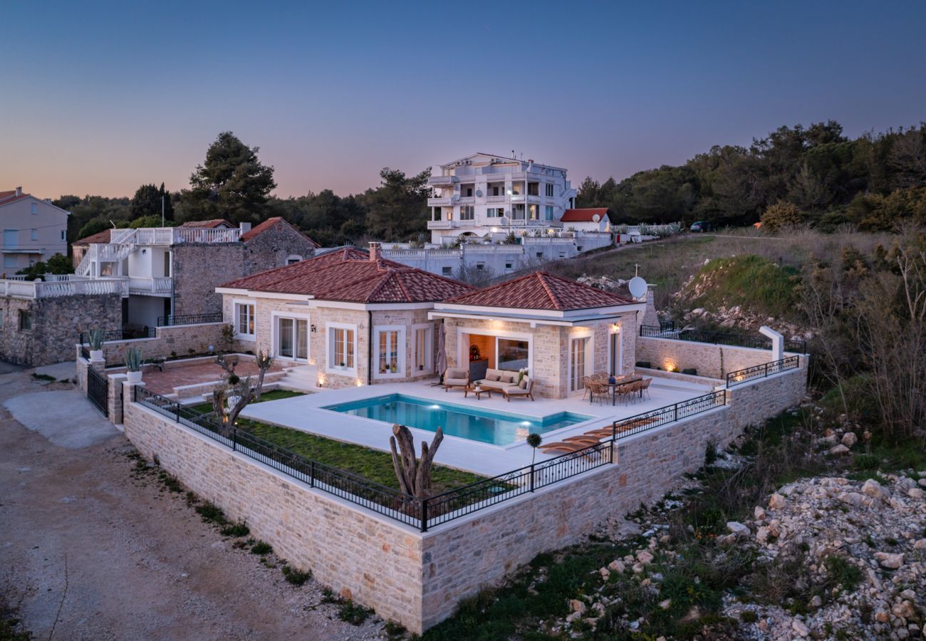 Villa in Zadar - Villa Katarina with pool