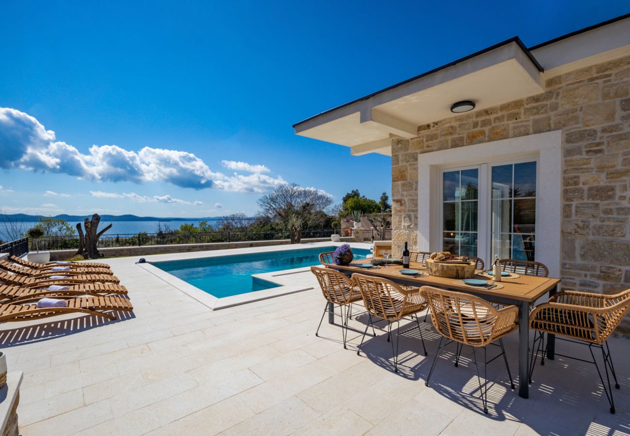 Villa in Zadar - Villa Katarina with pool