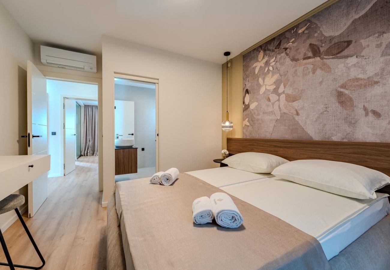 Villa in Privlaka - Villa Ballat with heated pool