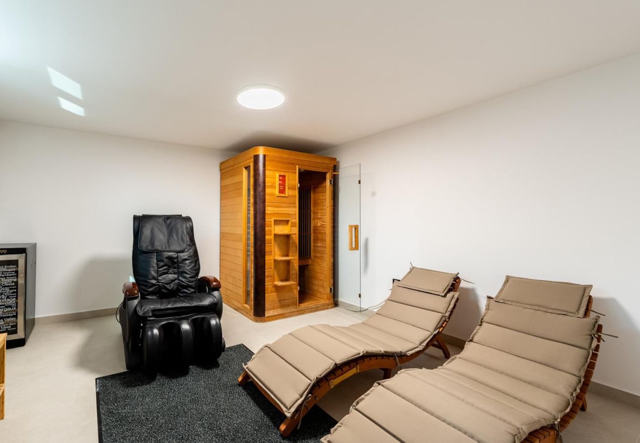 Villa in Privlaka - Villa Ballat with heated pool