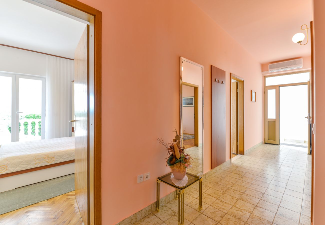 Apartment in Vir - Beachfront apartment Liverić 2