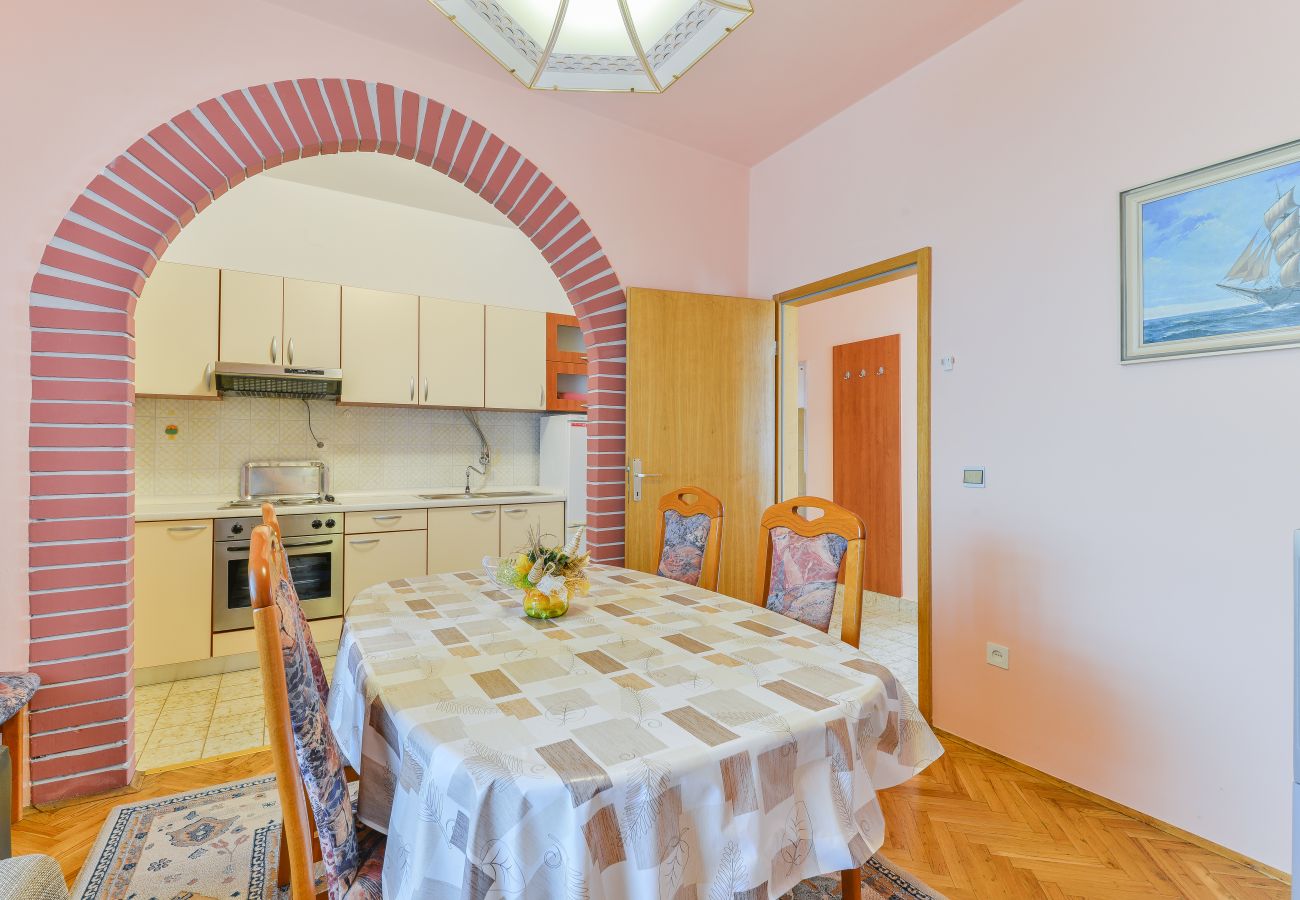 Apartment in Vir - Beachfront apartment Liverić 2