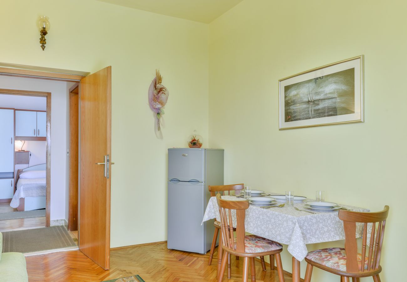 Apartment in Vir - Beachfront apartment Liverić 3