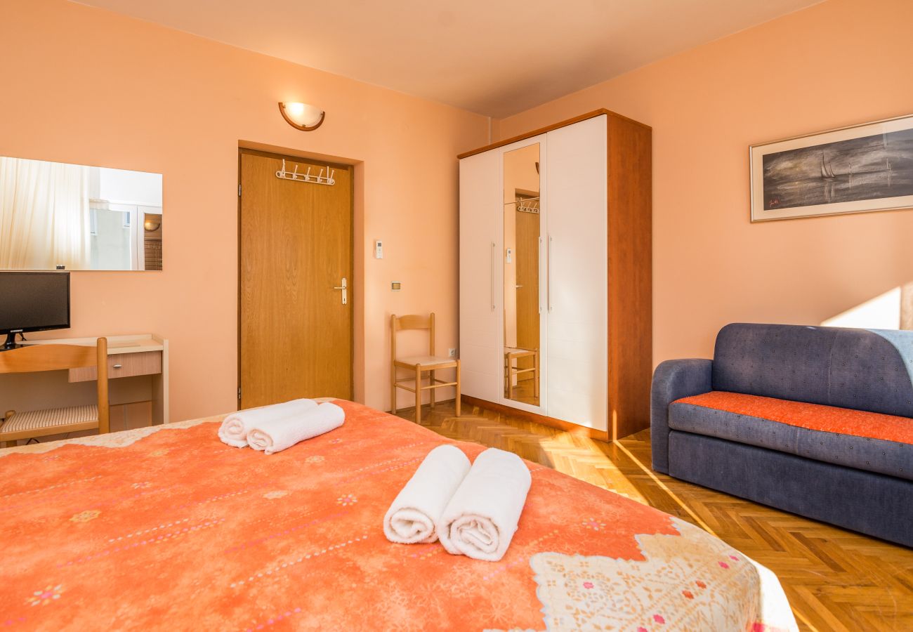 Apartment in Vir - Beachfront apartment Liverić 4