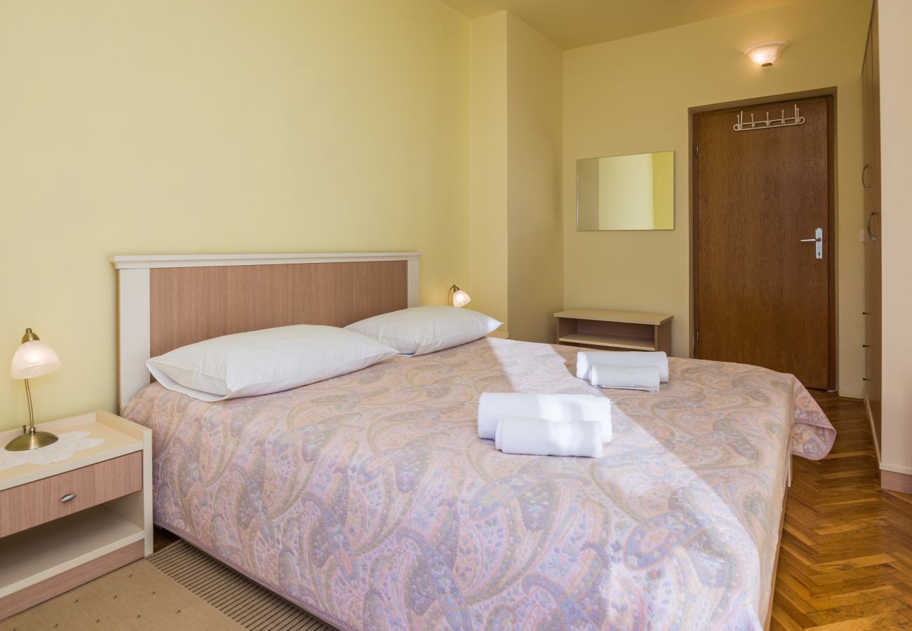 Apartment in Vir - Beachfront apartment Liverić 4