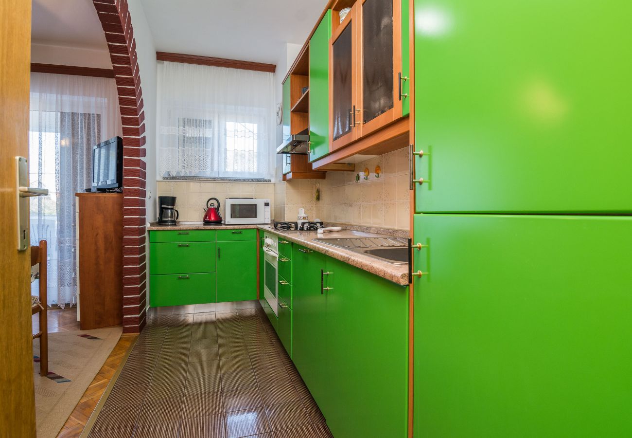 Apartment in Vir - Beachfront apartment Liverić 4