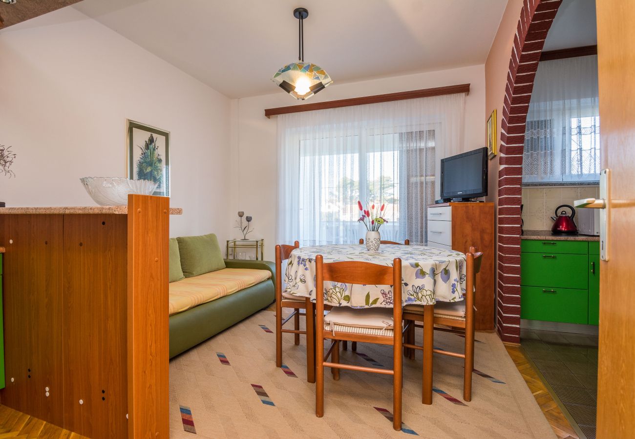 Apartment in Vir - Beachfront apartment Liverić 4