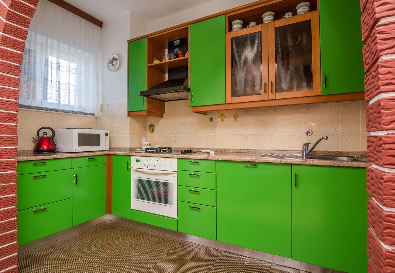 Apartment in Vir - Beachfront apartment Liverić 4