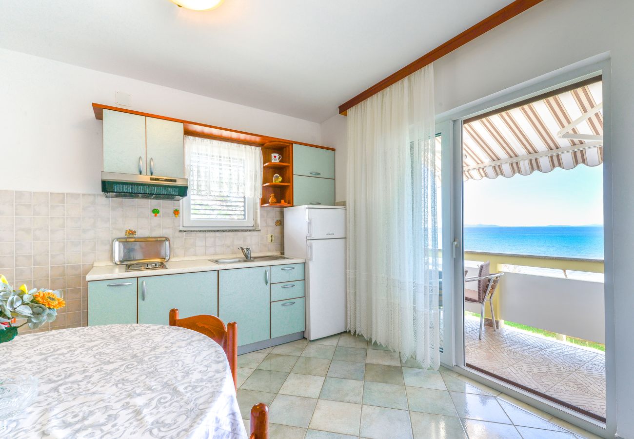 Apartment in Vir - Beachfront apartment Liverić 5