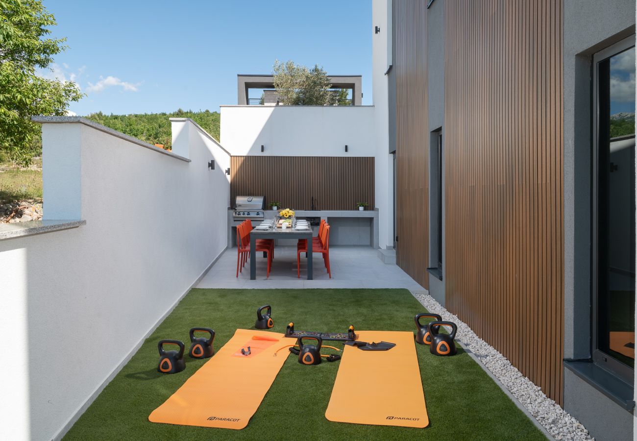 Villa in Rovanjska - Lux Villa Serene with heated pool