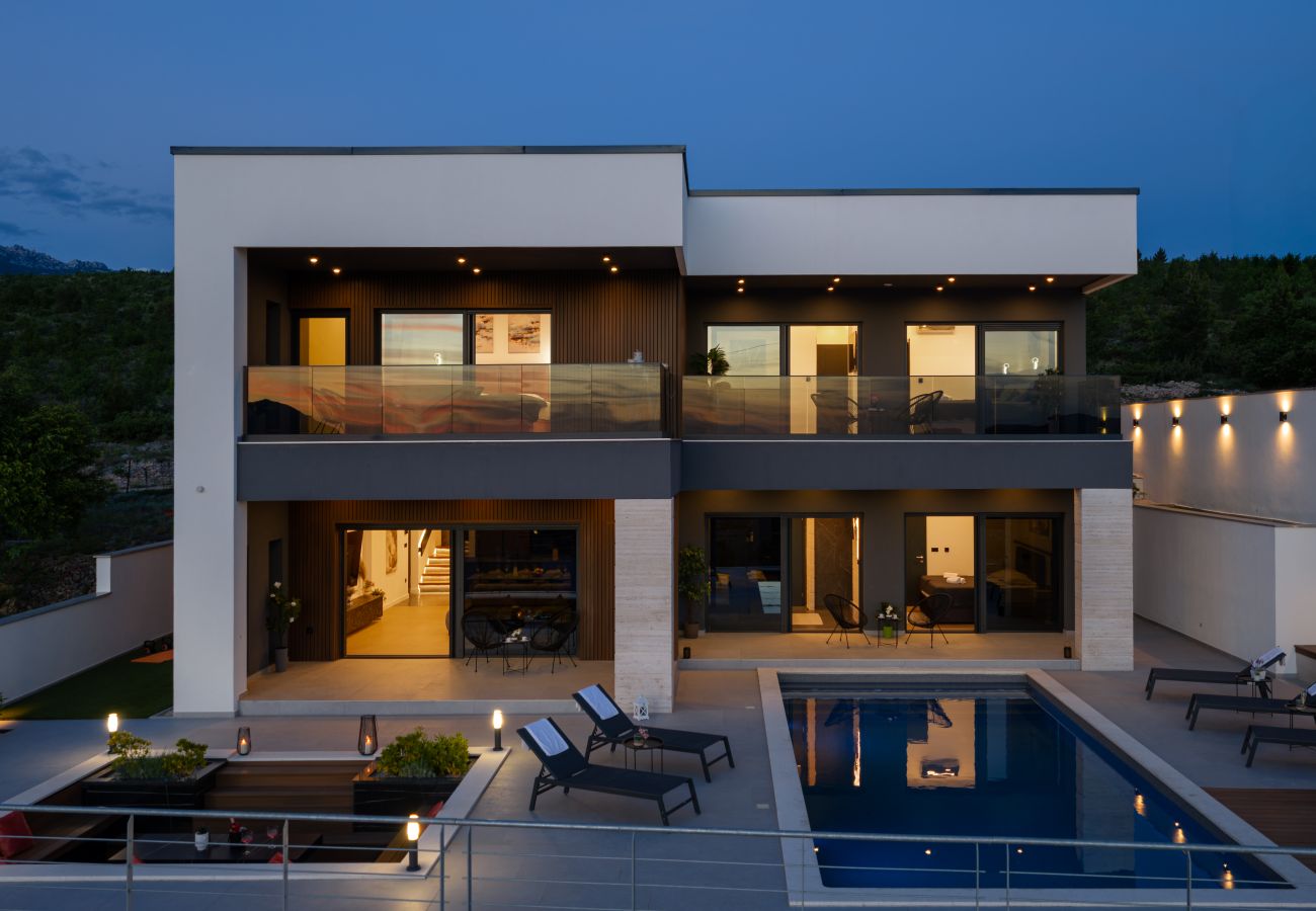 Villa in Rovanjska - Lux Villa Serene with heated pool