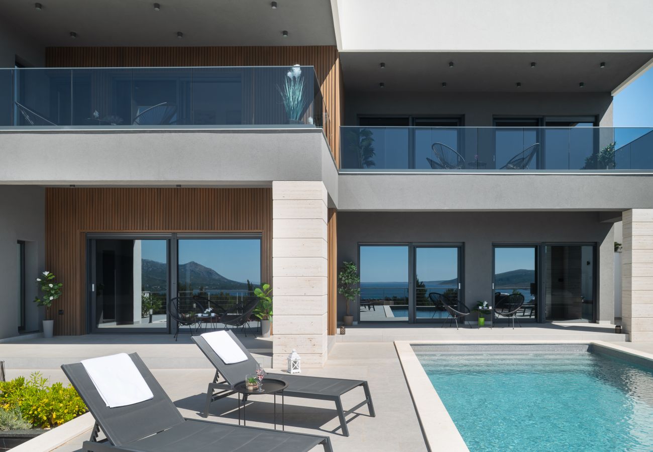 Villa in Rovanjska - Lux Villa Serene with heated pool
