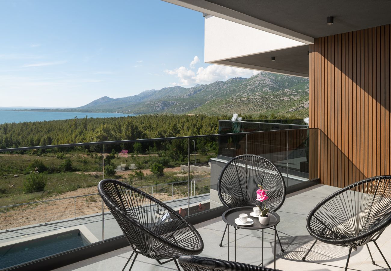 Villa in Rovanjska - Lux Villa Serene with heated pool