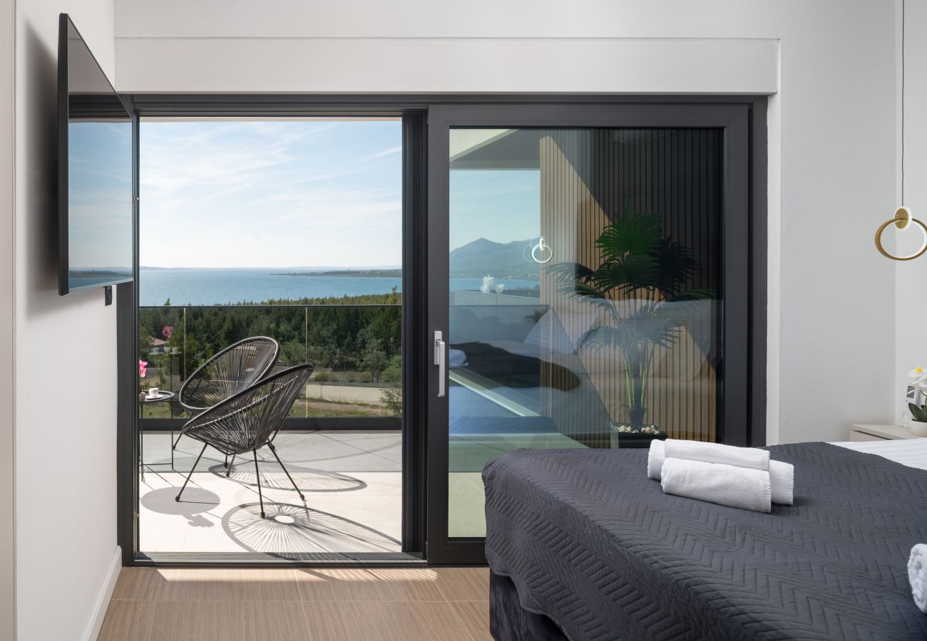 Villa in Rovanjska - Lux Villa Serene with heated pool