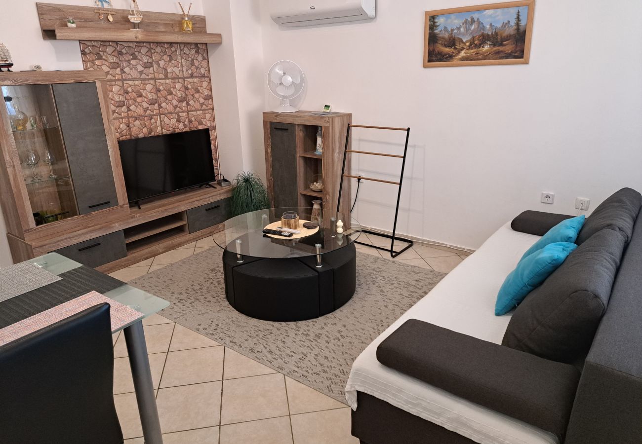 Apartment in Ražanac - Apartment Sany 1 with jacuzzi