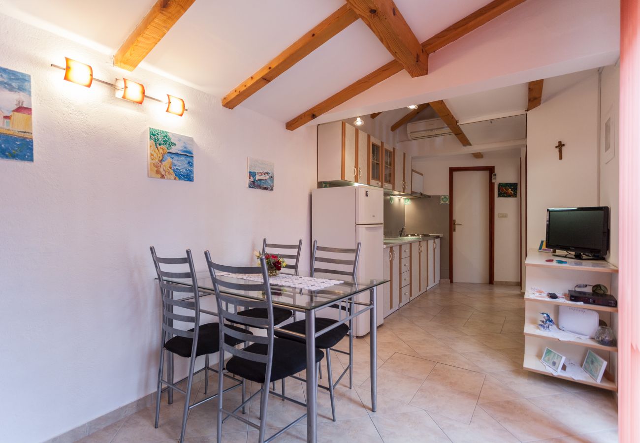 Apartment in Bibinje - Oldtown apartment Apola 2