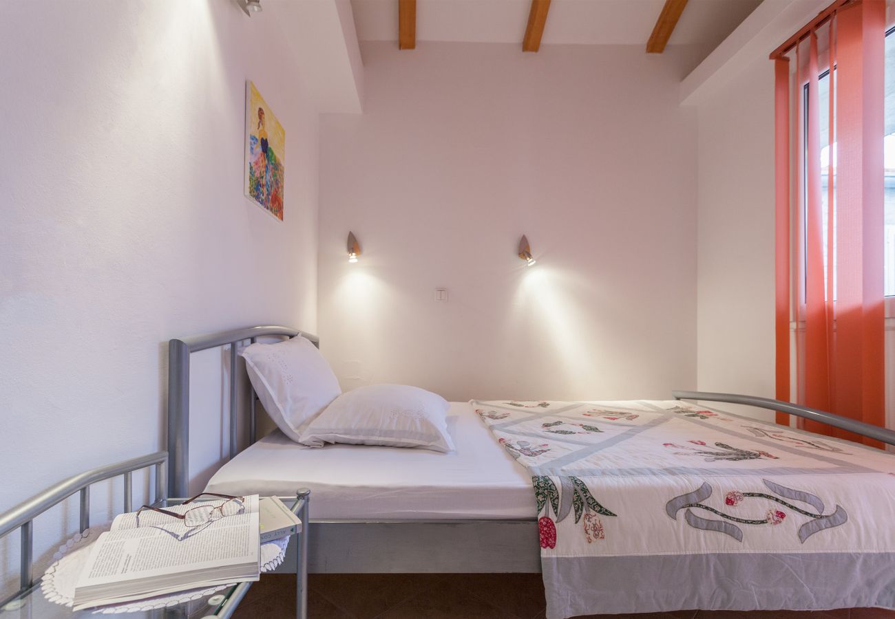 Apartment in Bibinje - Oldtown apartment Apola 2