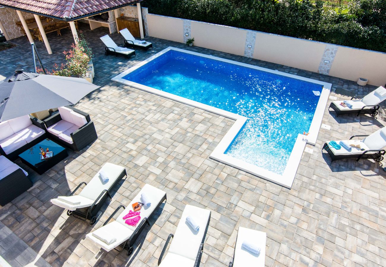 House in Bibinje - Holiday Home Lolita with pool