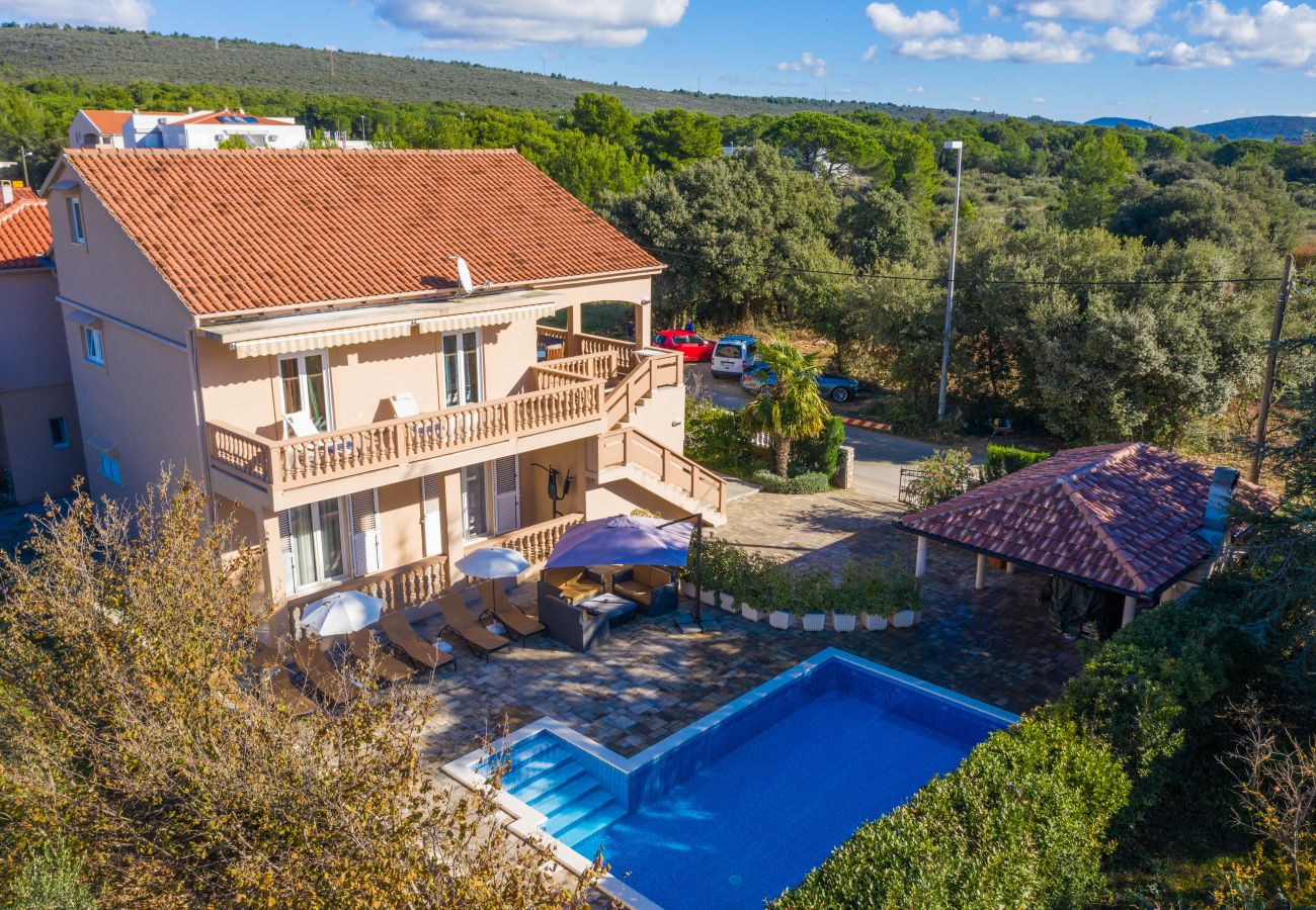 House in Bibinje - Holiday Home Lolita with pool