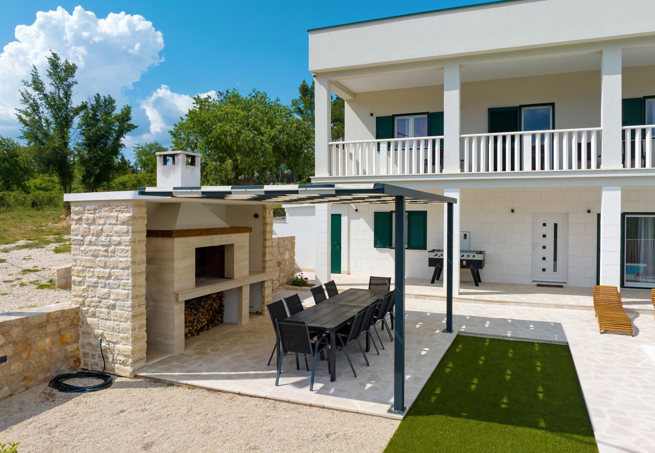 Villa in Kruševo - Villa Vallis with pool