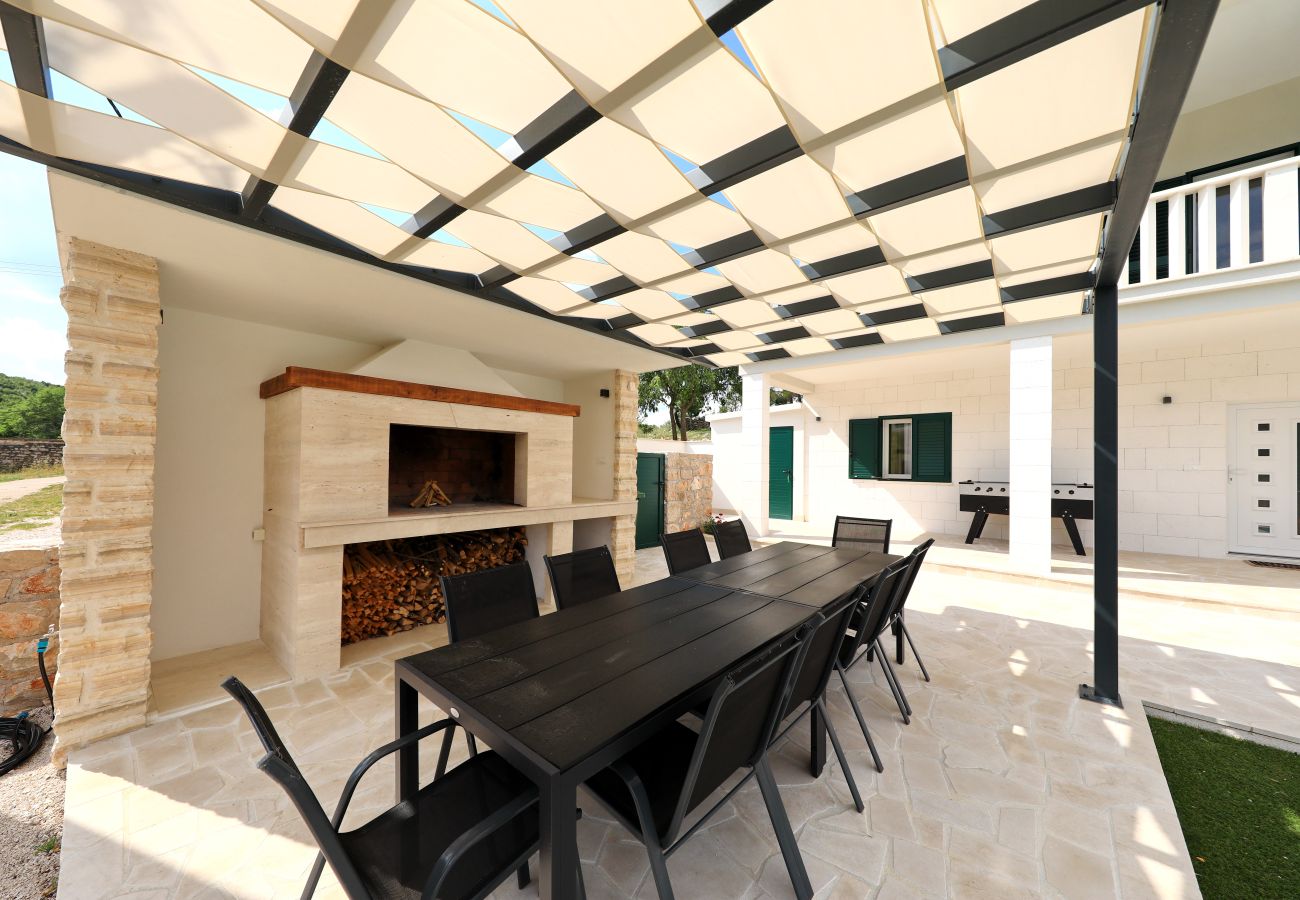 Villa in Kruševo - Villa Vallis with pool