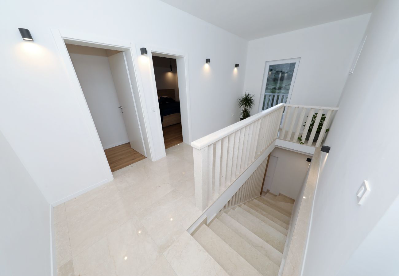 Villa in Kruševo - Villa Vallis with pool