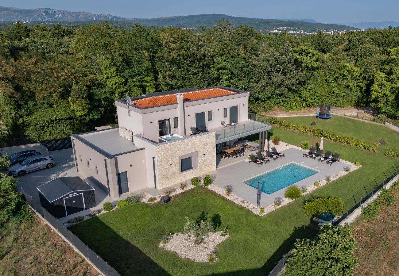 Villa in Marceljani - Villa Kalea with pool