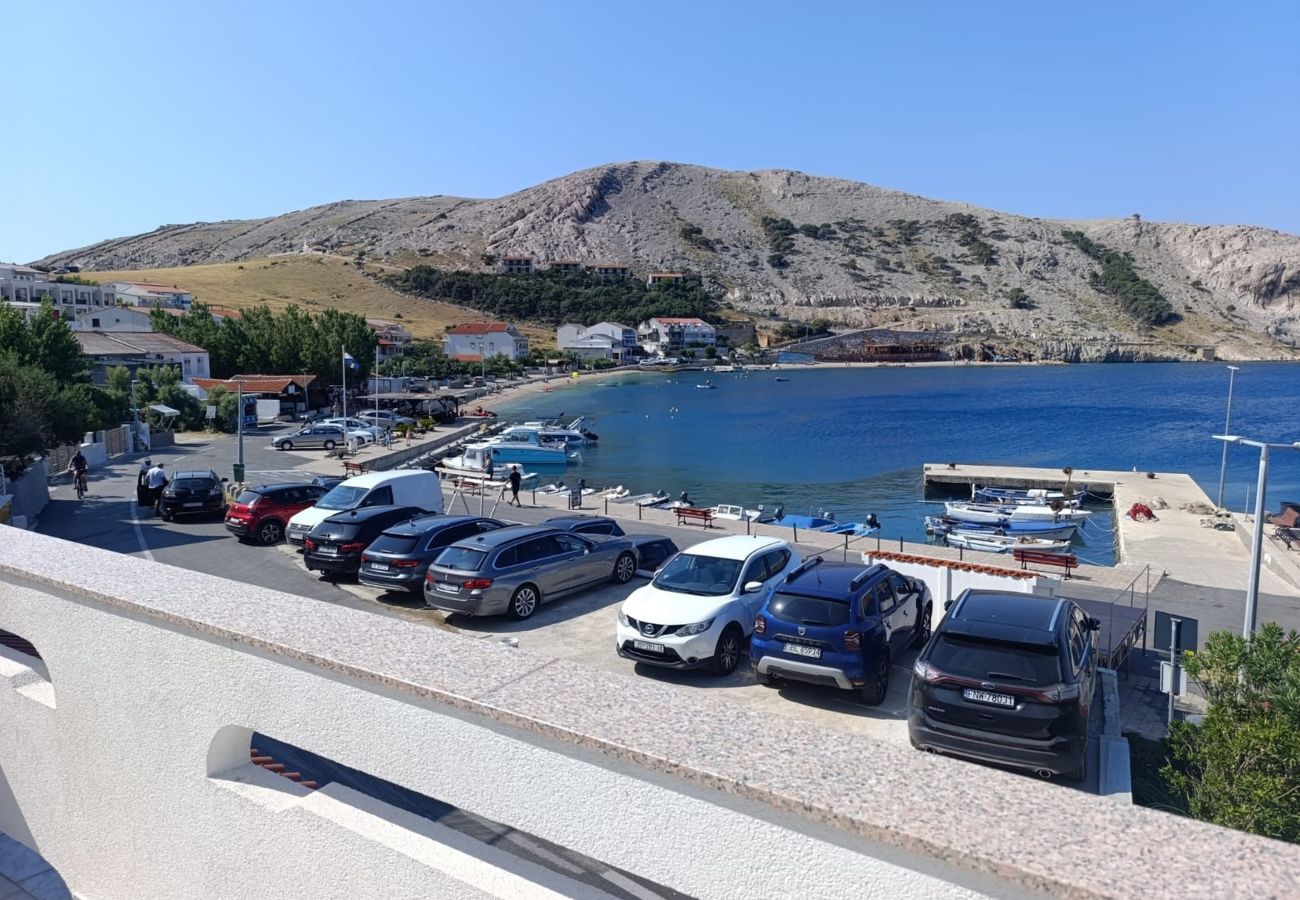 Apartment in Metajna - Seafront apartment Valla 3