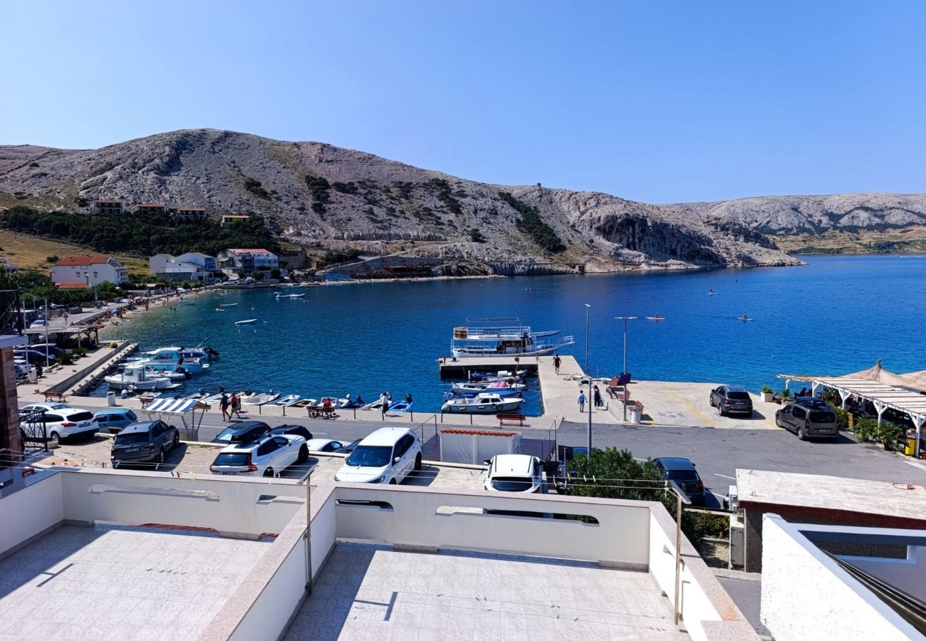 Apartment in Metajna - Seafront apartment Valla 4