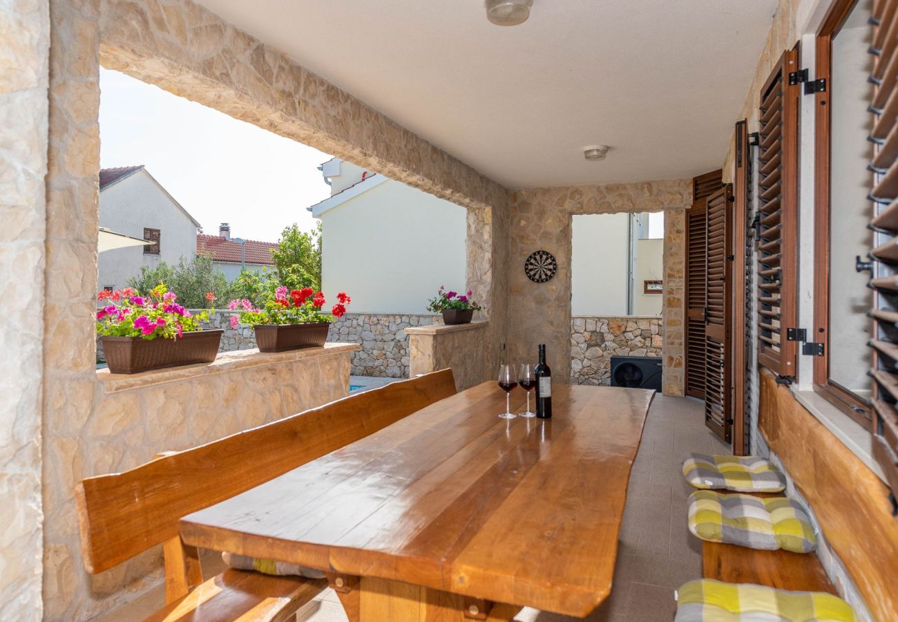 Villa in Privlaka - Villa Edena with heated pool