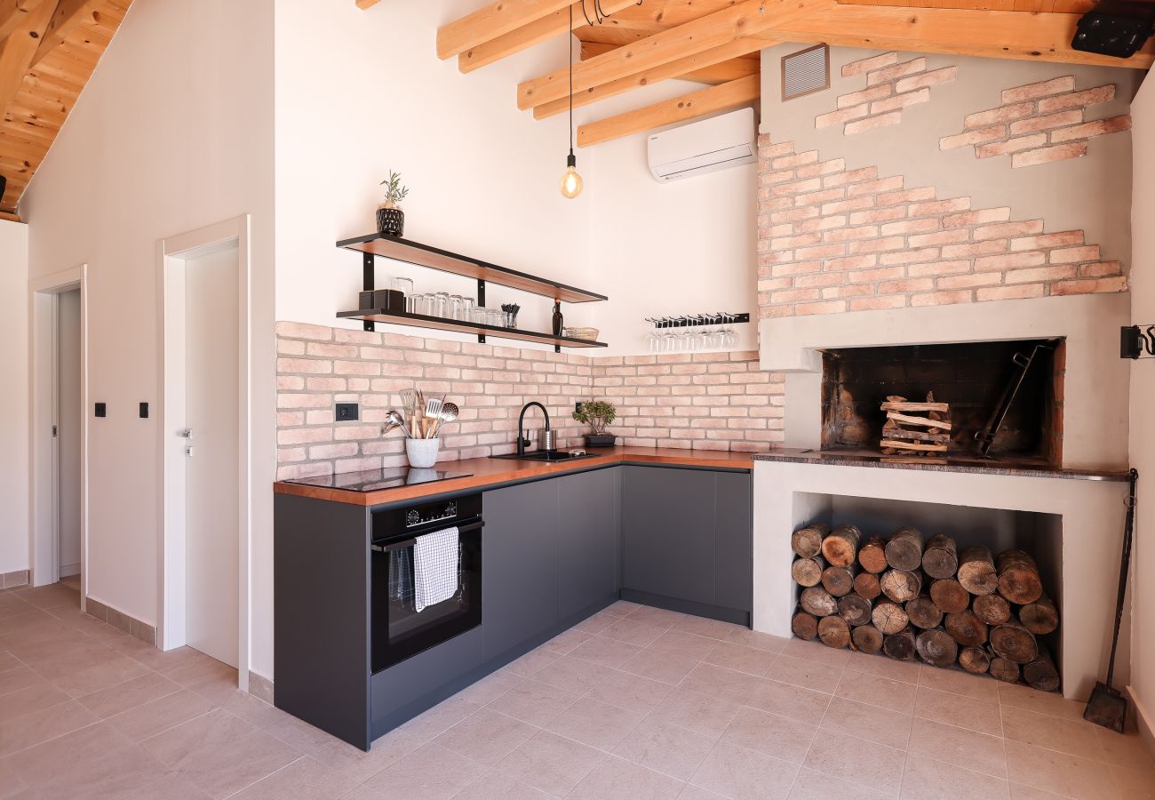 Villa in Sukošan - Villa Elaia with heated pool