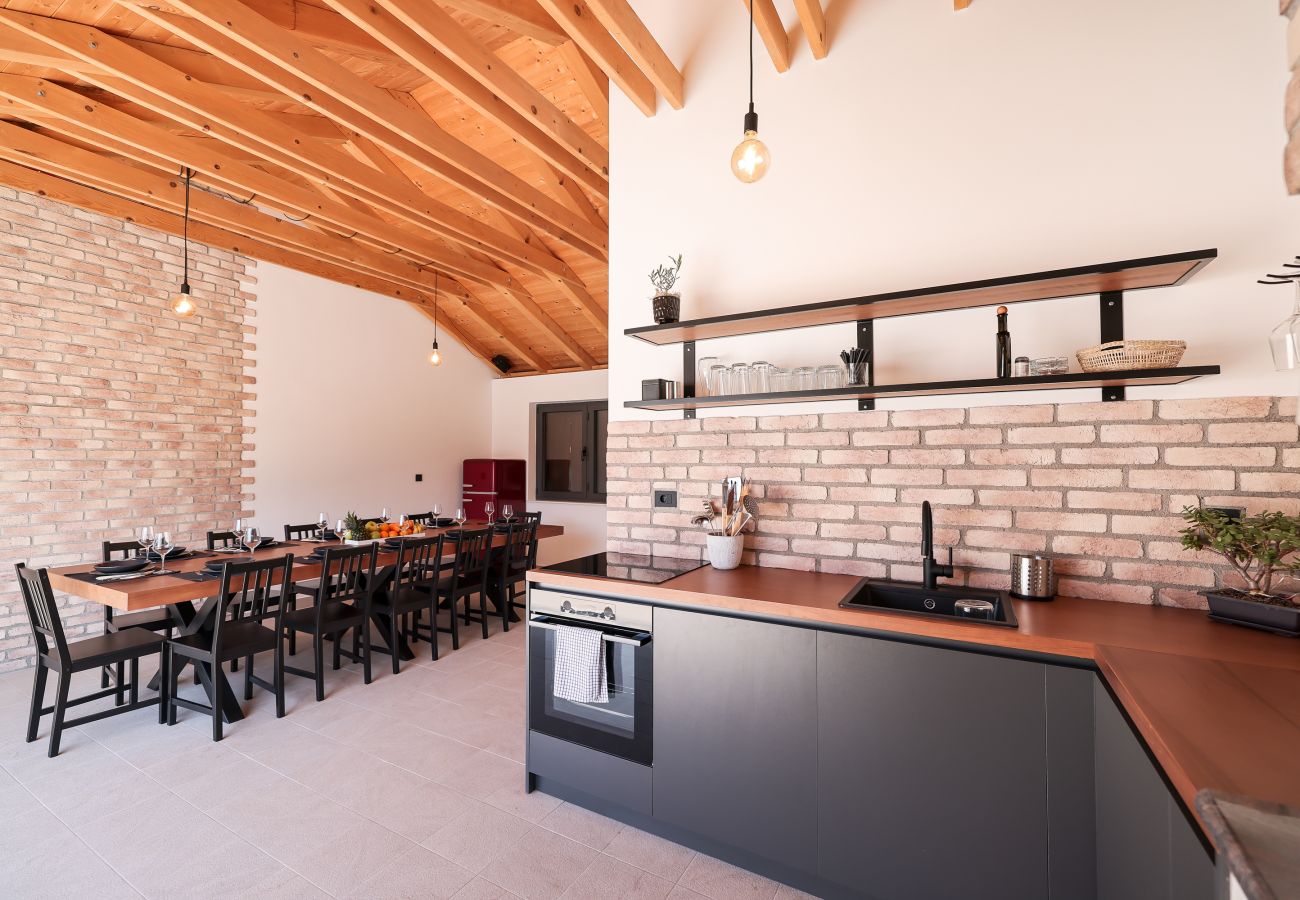 Villa in Sukošan - Villa Elaia with heated pool