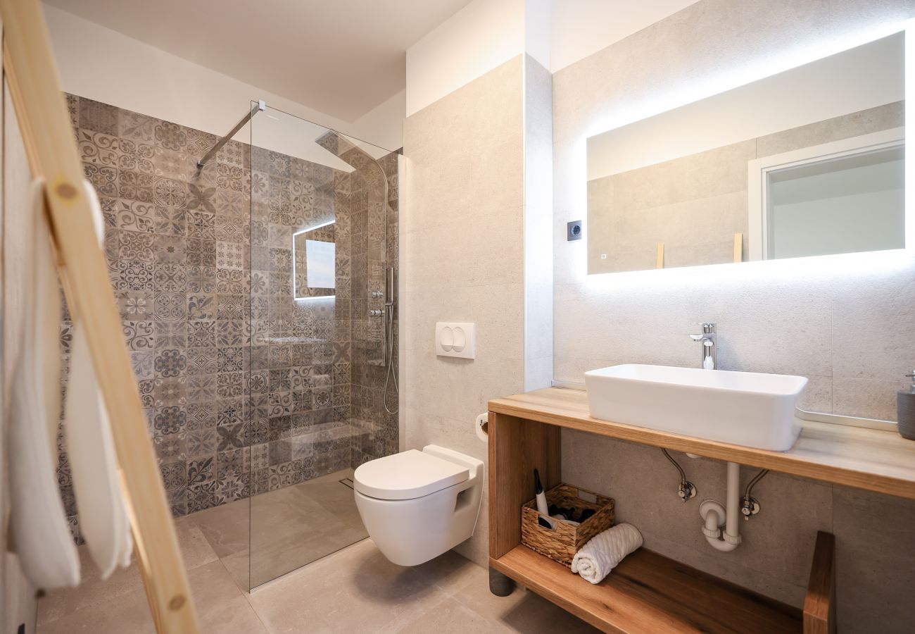 Villa in Sukošan - Villa Elaia with heated pool