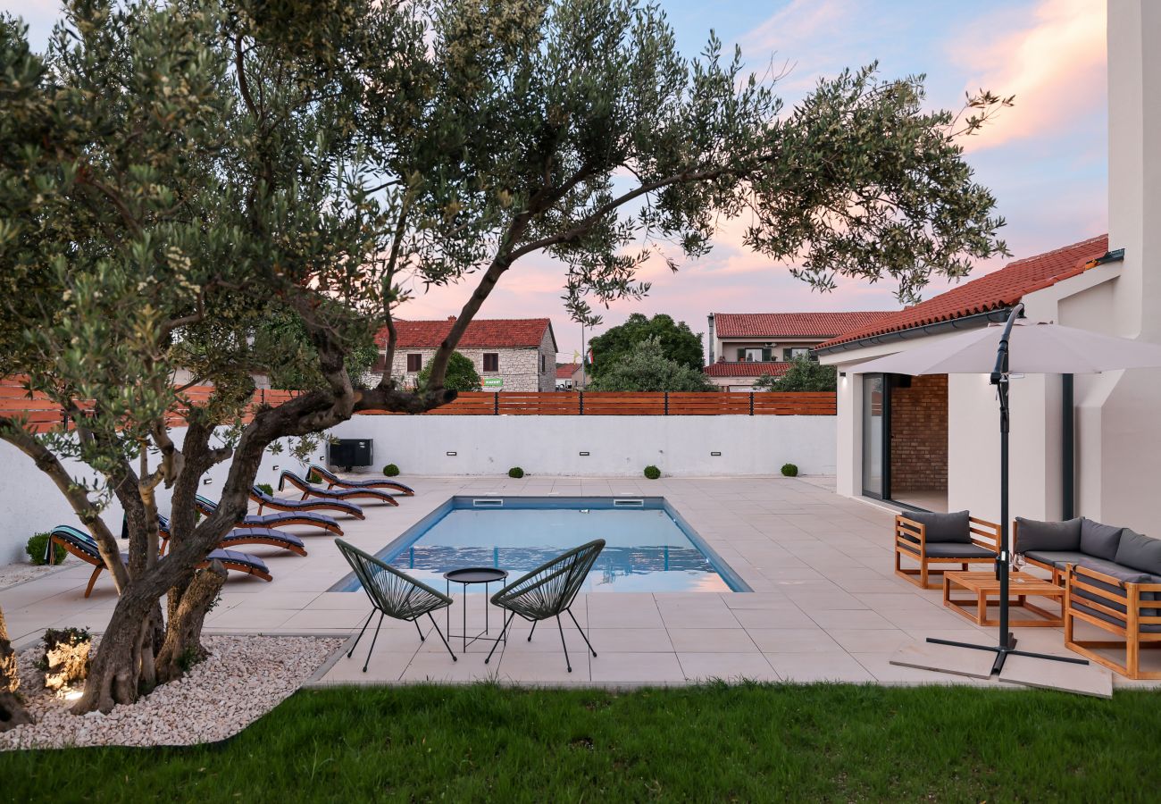 Villa in Sukošan - Villa Elaia with heated pool