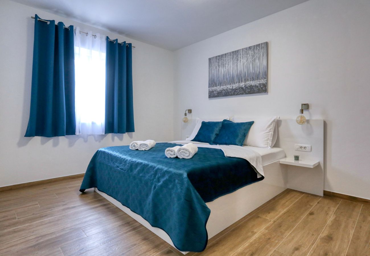 Villa in Debeljak - Villa Orkula with heated pool