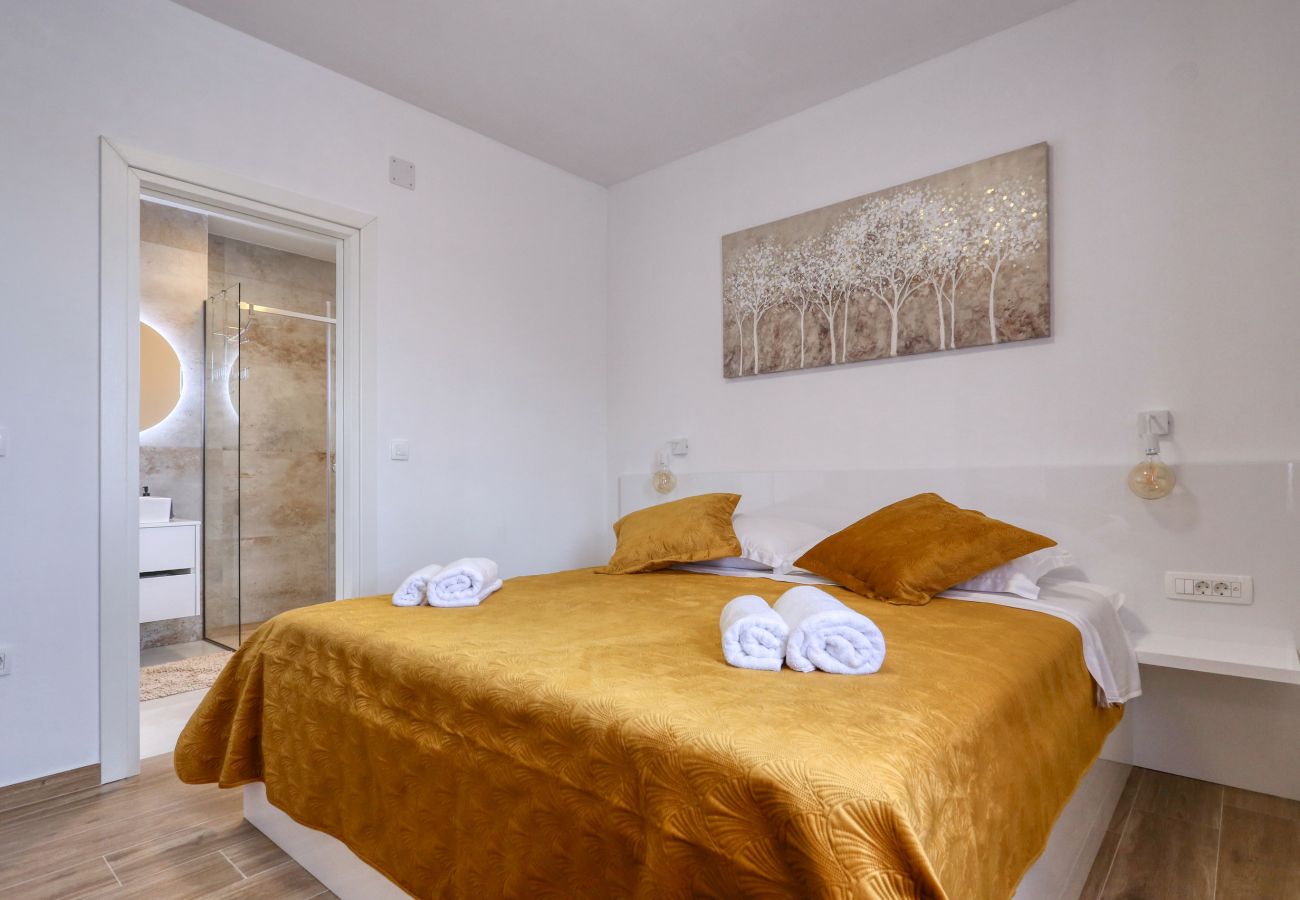 Villa in Debeljak - Villa Orkula with heated pool