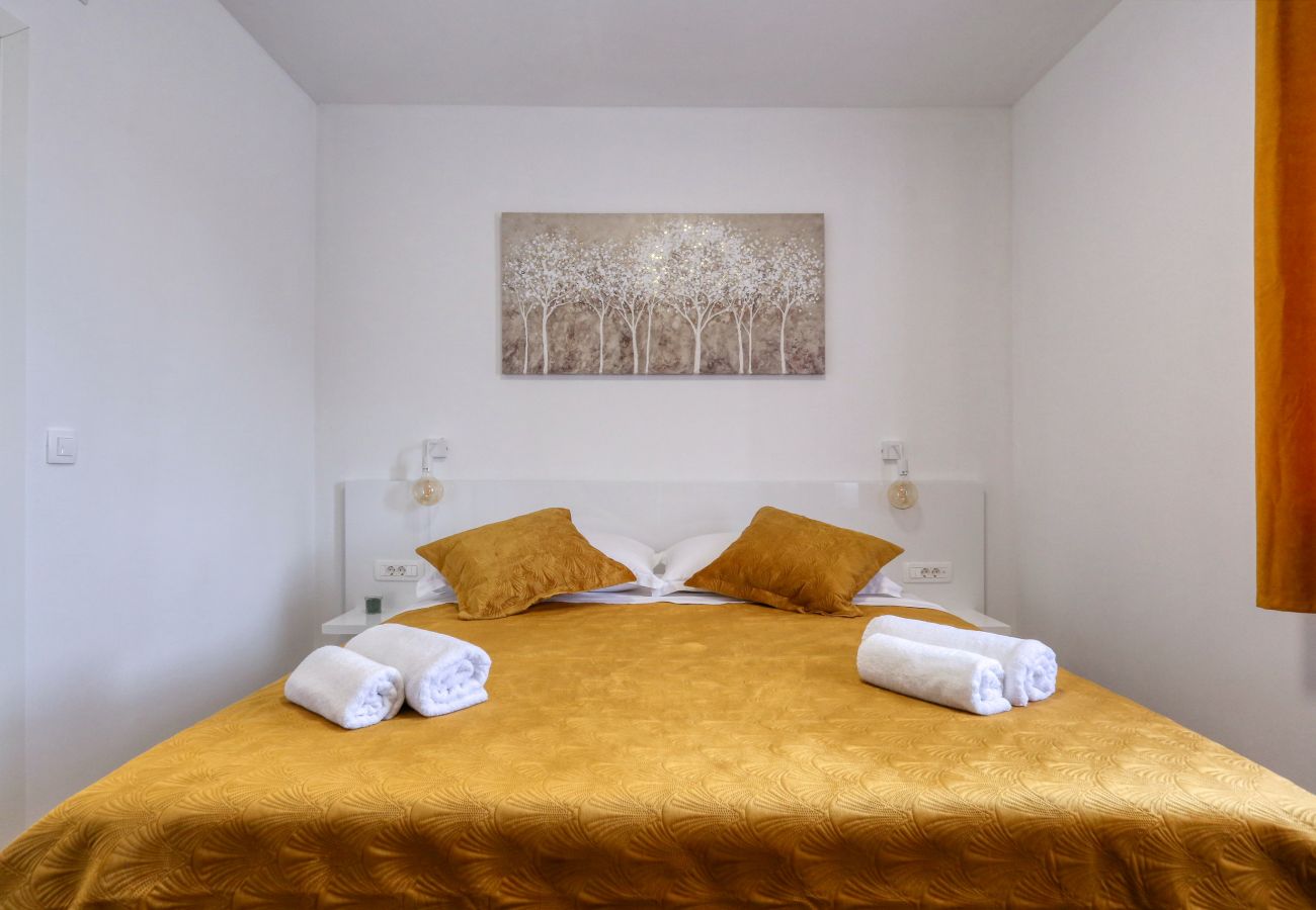 Villa in Debeljak - Villa Orkula with heated pool